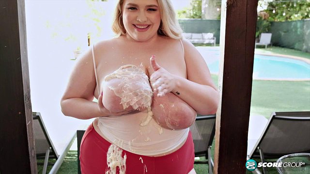 Stella Daniels BBW Striptease